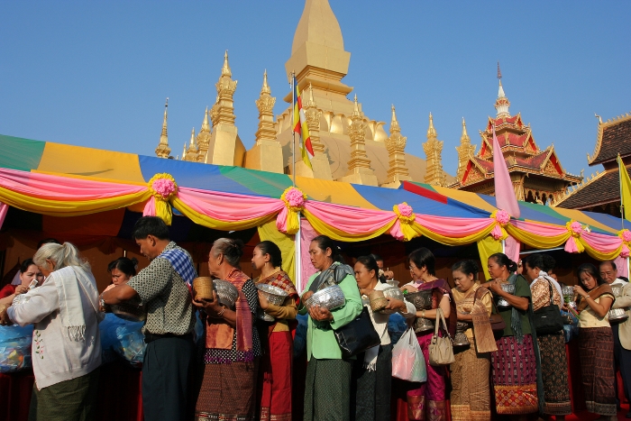 La fête de la Boun Pha That Luang au Laos