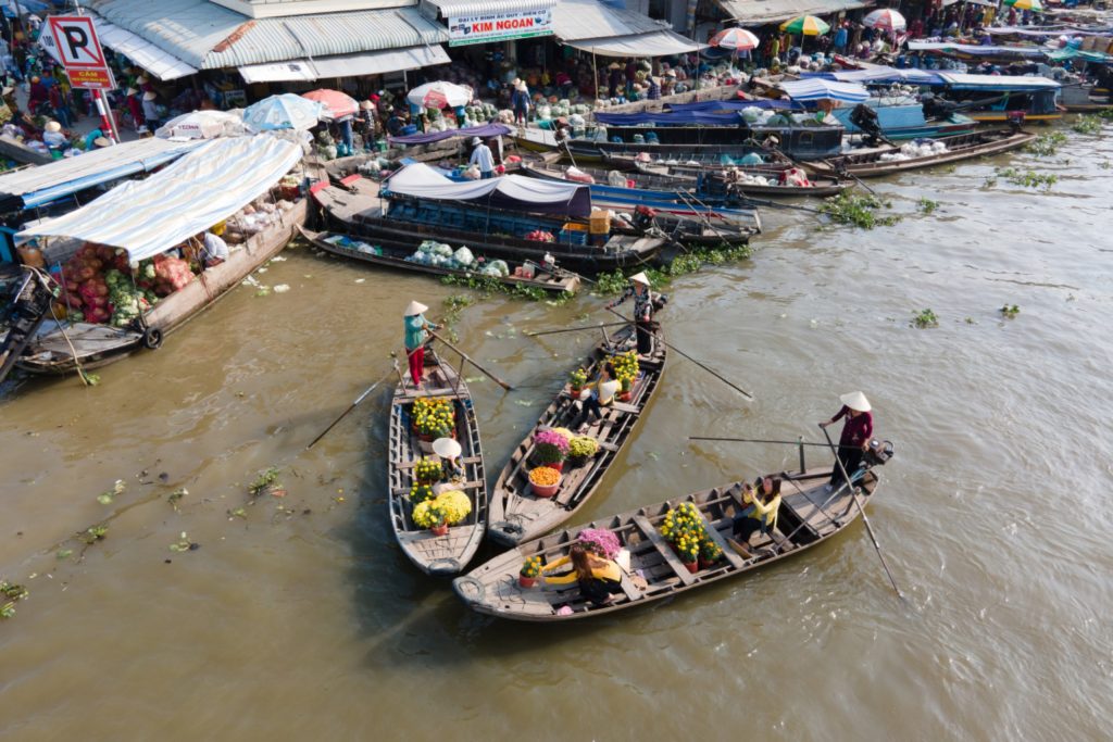 Les traits uniques des Marchés flottants dans le delta du Mékong